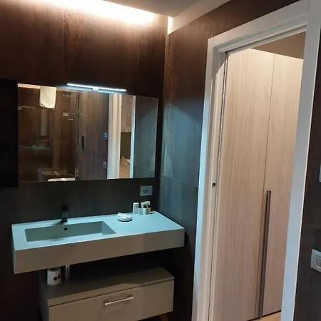 Notti O' Tunn Luxury Rooms In Centro Geraci Siculo Exterior photo