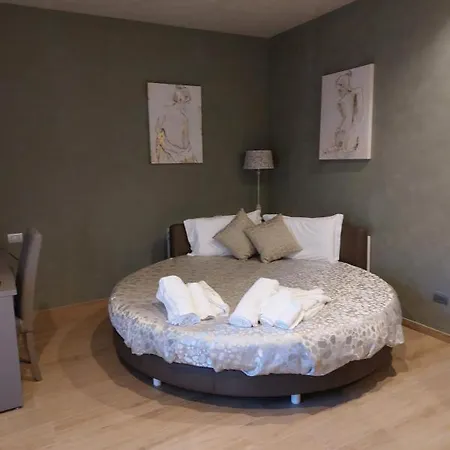 Notti O' Tunn Luxury Rooms In Centro Geraci Siculo Exterior photo