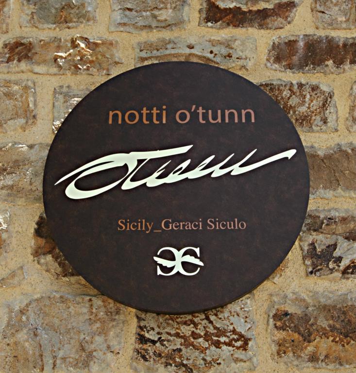 Guest house Notti O' Tunn Luxury In Centro 3*